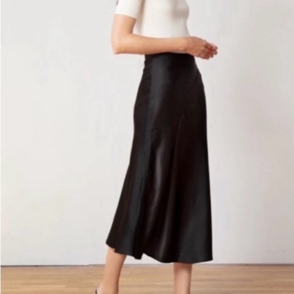 ZARA SATIN EFFECT MIDI SKIRT BLACK M - Picture 1 of 13